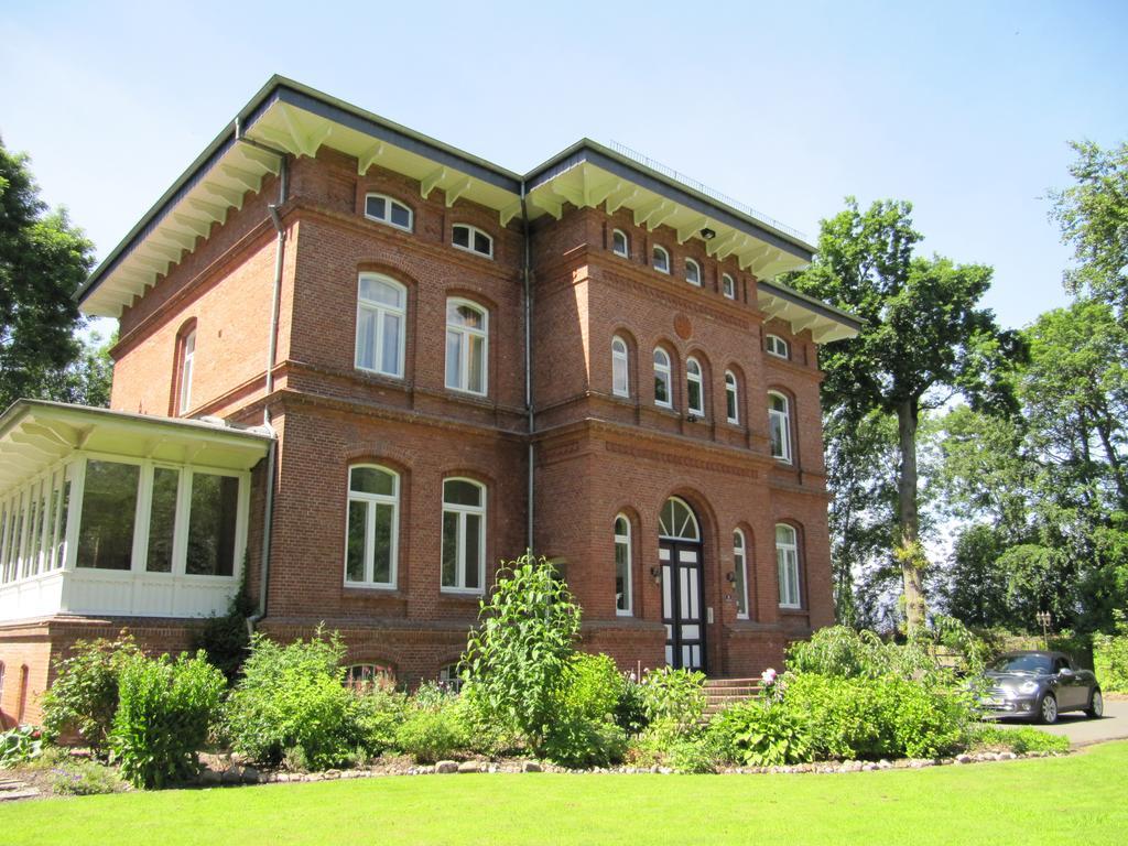 Haus Im Park Apartment Wesselburen Екстериор снимка