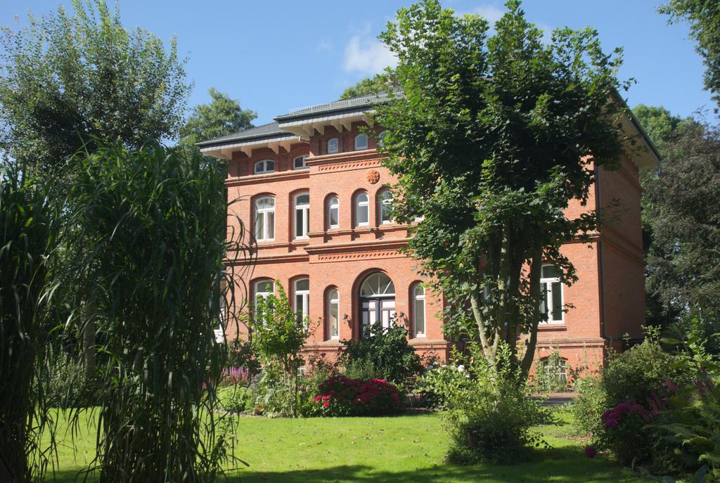 Haus Im Park Apartment Wesselburen Екстериор снимка